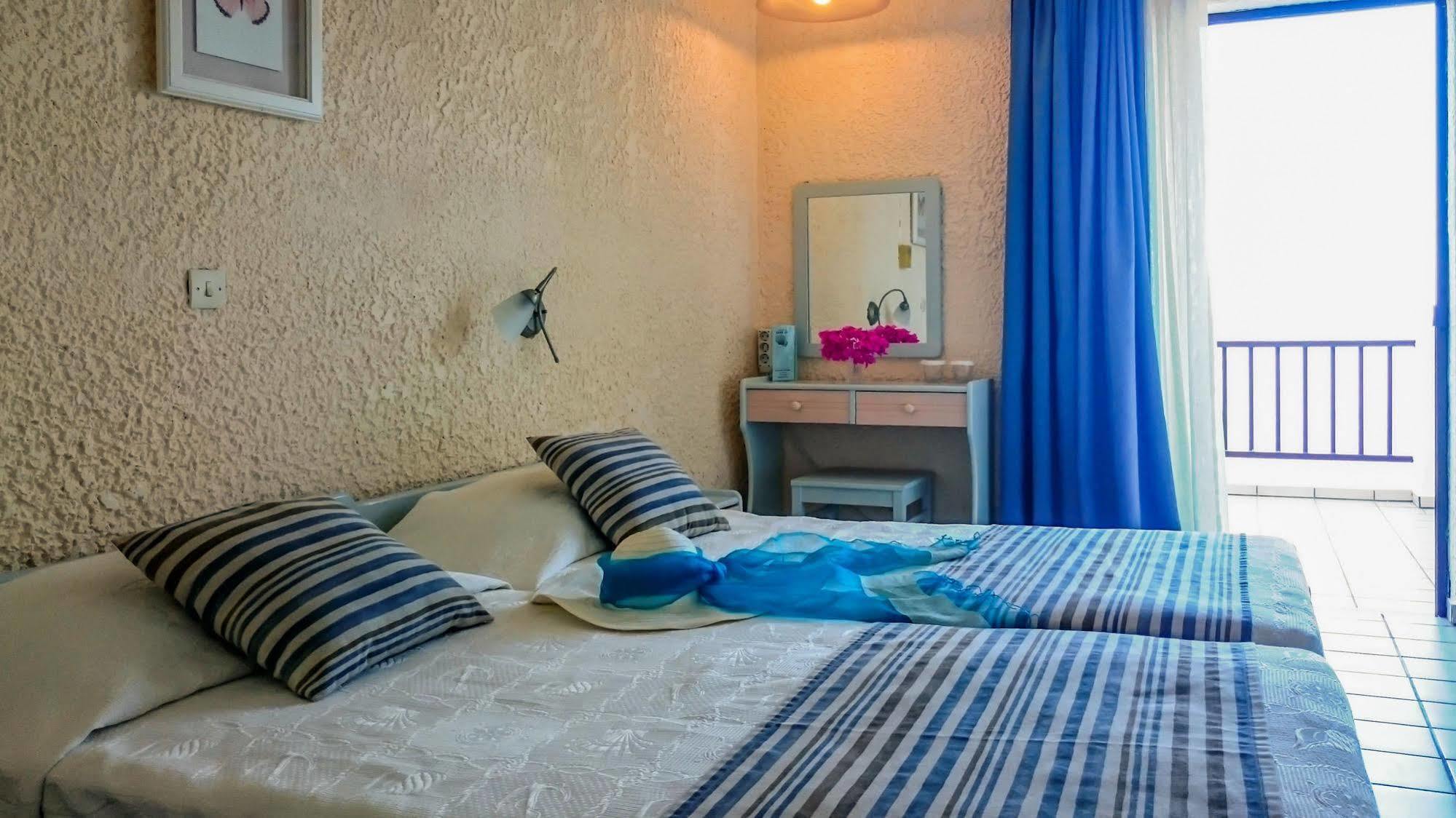 ארמניסטיס Cavos Bay Hotel & Studios מראה חיצוני תמונה